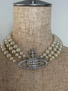 vivienne westwood 3連パールネックレス　ヴィヴィアン