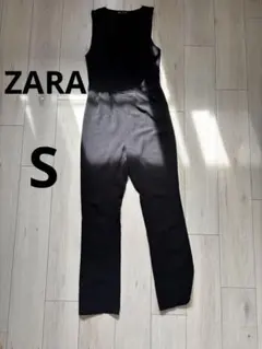 ZARA黒のVネックノースリーブオールインワンのサムネイル