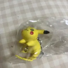ピカチュウ キーホルダー イエロー