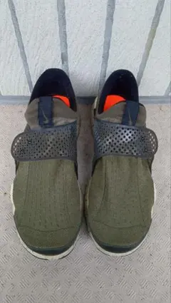 NIKE ソックダート オリーブ スリッポン スニーカー