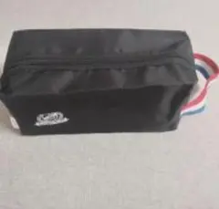 ロゴ入り黒ポーチ カラーストライプ付き