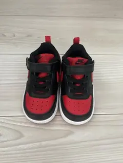 Nike 赤黒 スニーカー ベビーシューズ