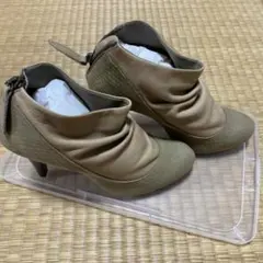 新品未使用　ザファースト　ショートブーツのサムネイル
