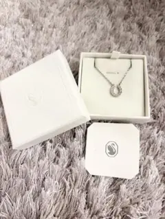 SWAROVSKI スワロフスキー 蹄鉄 ホースシュー ネックレス 箱・袋付き