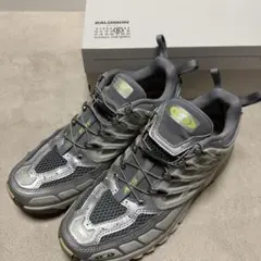 MM6 × Salomon スニーカー　24.5 シルバーのサムネイル