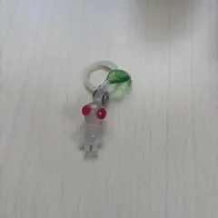 ガチャガチャ　白ピクミン　目印チャーム