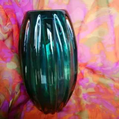 花器　グリーン