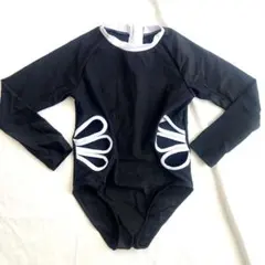 新品未使用　黒 長袖ベビー水着 UVカット110～120 7y