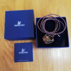 スワロフスキー SWAROVSKI 大粒 革ひも ペンダント　チョーカー