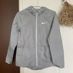 Nike グレー ウィンドブレーカー S