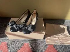 プラダ　エナメル パンプス 多少ベタつきあり