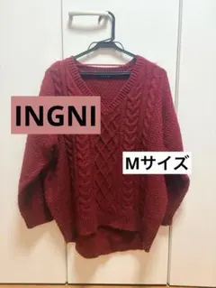 INGNI イング　Vネックセーター　赤