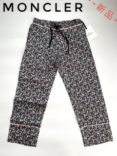 【超価格破壊‼️】MONCLER モンクレール 小花柄クロップドシルクパンツ 38のサムネイル