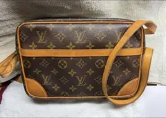 Louis Vuitton ショルダーバッグ