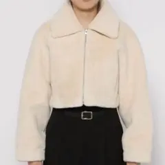 Love, Bonito フェイクファークロップドジャケット