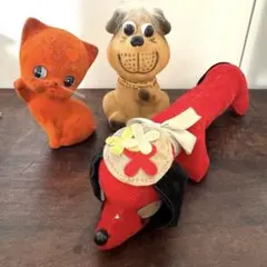 昭和レトロ おがくず人形 ぬいぐるみ 黒猫 赤猫 - メルカリ