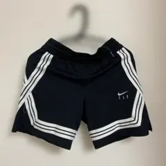 Nike DRI-FIT ブラックハーフパンツ XS