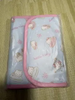 【新品未使用】ハローキティ　母子手帳ケースのサムネイル