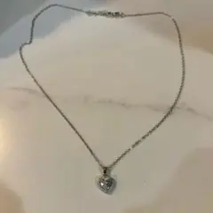 ハート型クリスタルネックレス