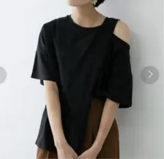 KBF アシメオフシェルトップスのサムネイル