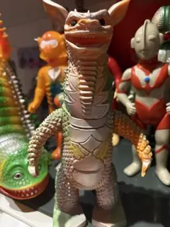 当時物昭和レトロ怪獣ブルマァクギャンゴスタンダードサイズ - メルカリ