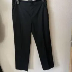 ユニクロ　黒 スリムフィット カジュアルパンツ