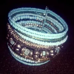 ターコイズ色のバングル(ブレスレット♪)