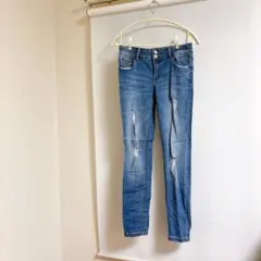 Item thumbnail for item c1df9821-f3b9-4e1a-903b-baa8da7650a3