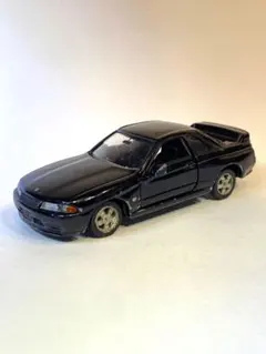 トミカプレミアム 日産スカイラインGT-R R32