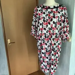 新品タグ付き ピエールカルダン プリント ワンピースのサムネイル