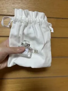 ミスディオールブルーミングブーケミニ香水 5ml未使用ポーチ付き3/22まで出品