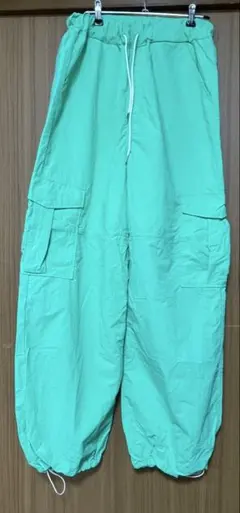 ミントグリーン ワイドパンツ ドローストリング付き