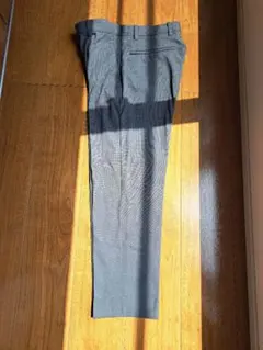 UNIQLO グレー スラックス Mサイズ