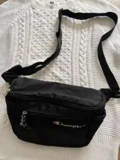 Champion ブラック ボディバッグ　ウエストバッグ　ポケット多め
