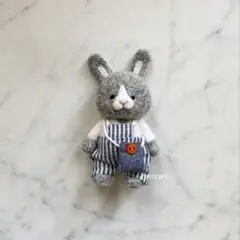 モフモフ子うさぎちゃんぬいぐるみチャーム ハンドメイド ミナ