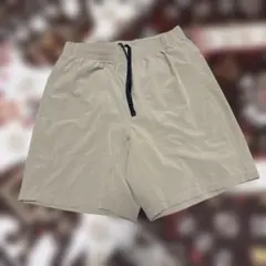 GU ベージュ ショートパンツ Sサイズ