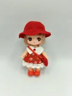ぷちリカちゃん用アウトフィット（花柄赤）　ハンドメイド