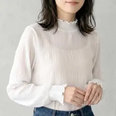 新品 フリル付きホワイト長袖シャツ ブラウス プリーツ 白 春夏 透け感 涼しい
