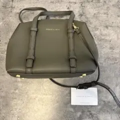 CHARLES & KEITH チャールズアンドキース 2WAY バッグ カーキのサムネイル