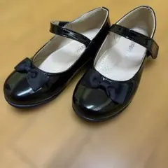 黒のリボン付きストラップシューズ　20センチ