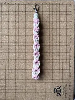 マクラメストラップ⑥
肉球柄仕様