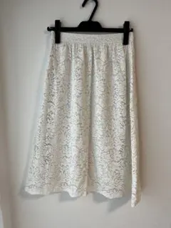 ユニクロ　UNIQLO 花柄レース フレアスカート ひざ丈　サイズM ホワイト