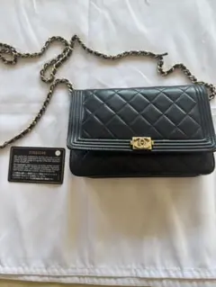 CHANEL シャネル ボーイシャネルチェーンクラッチ キャビアスキンIC 