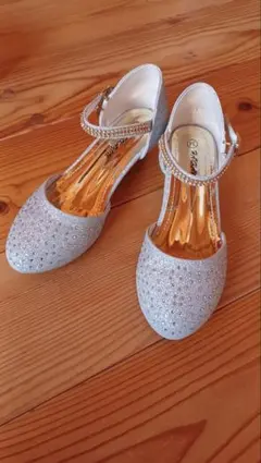 子供　フォーマルシューズ　シルバー