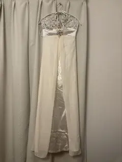 アイボリー ビーズ装飾 ロングドレス