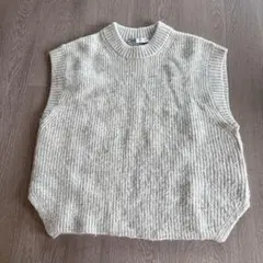 ZARA ニットベスト Mサイズ クリーム色