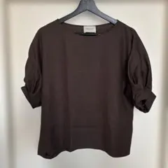 UNITED ARROWS 半袖ブラウス ダークブラウンのサムネイル