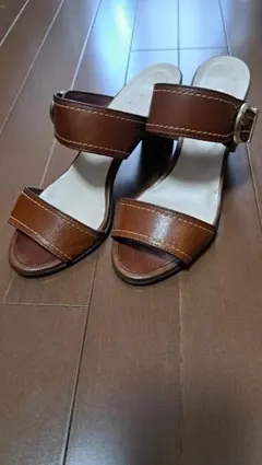 DIANA ブラウンヒールサンダル