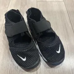 Nike ブラック メッシュスリッポンシューズ