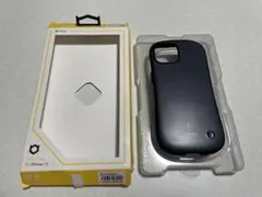 iFace First Class iPhone 15 ケースのサムネイル
